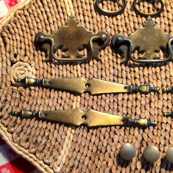 Antique Brass Hardware - Picture 3 of 12